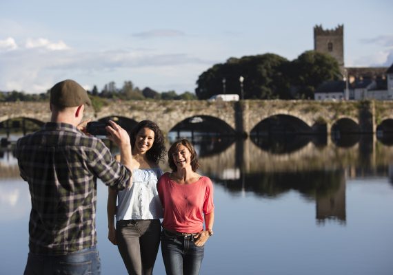 Photo ouside Flanagan's on the Lake, Ballina, County Tipperary